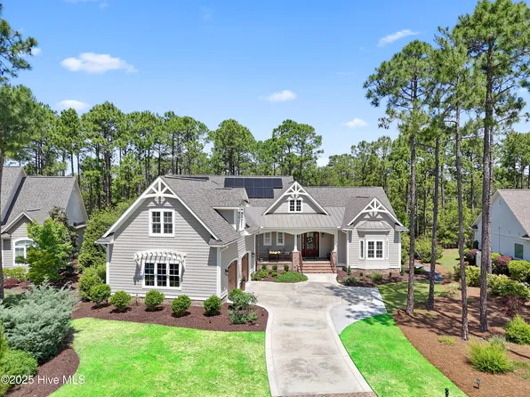 2555 Parkridge Drive, Southport, NC 28461