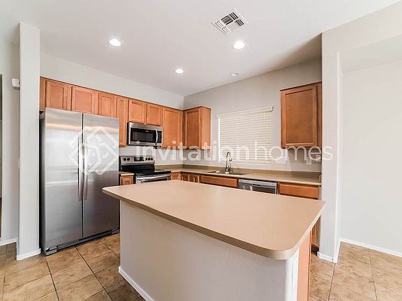 3rd image of 4689 E Olney Ave
