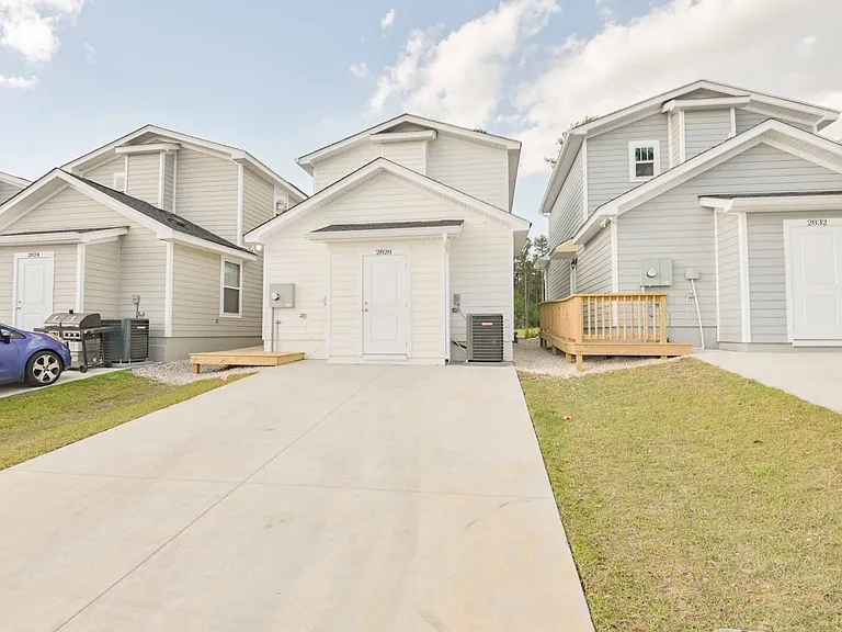 2828 Blue Blossom Trl — Photo 45