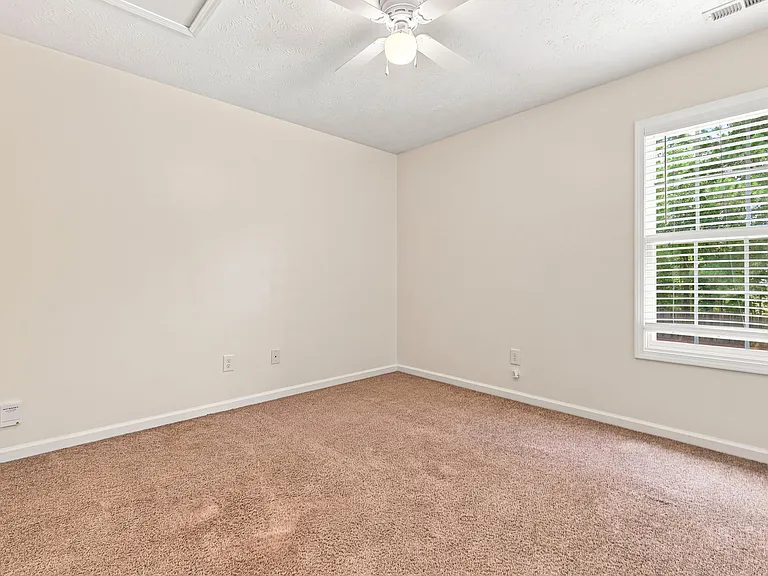 4906 Yorkchester Dr — Photo 19