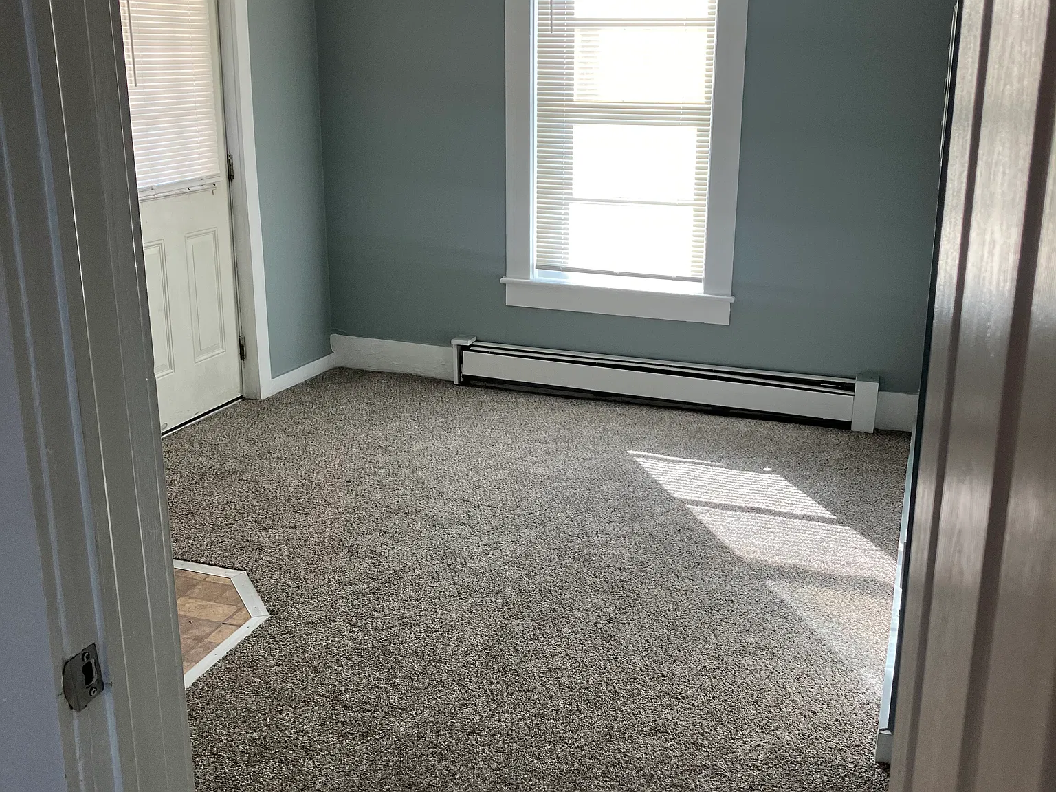 1 bed, $1,000 — Photo 1