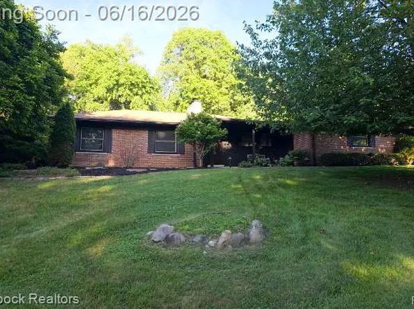29030 Millbrook Rd, Farmington Hills, MI 48334