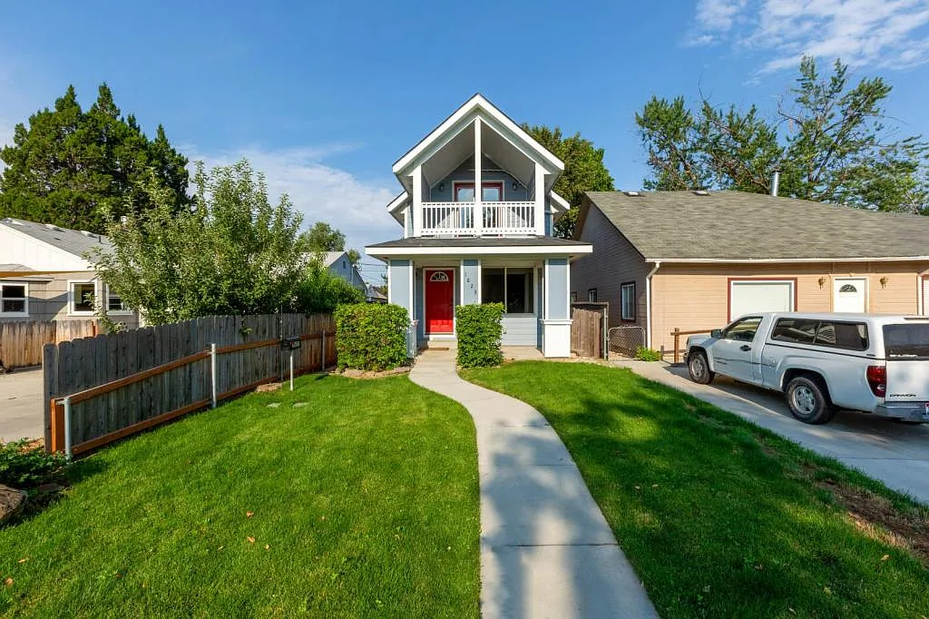 1623 S Leadville Ave — Photo 1