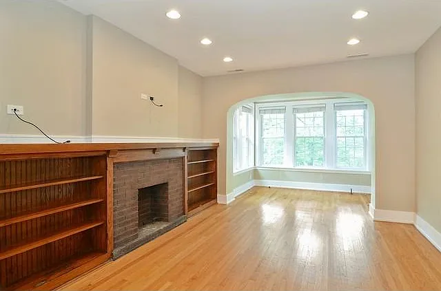 4219 N Leavitt St #2 — Photo 4