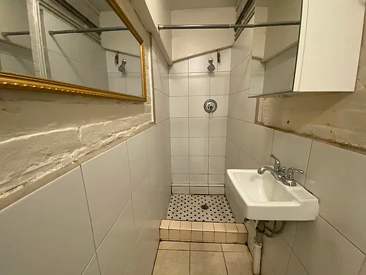 Rented by Compass | media 7