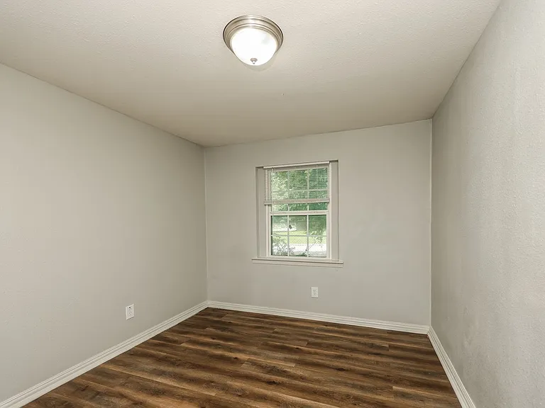 1754 E Red Bird Ln — Photo 14