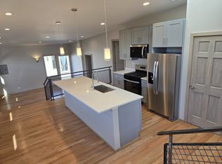 1611 Simpson St #7, Evanston, IL 60201