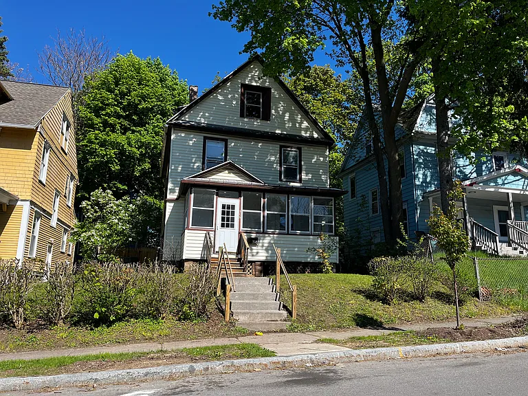316 Reynolds St — Photo 18
