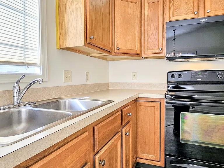 680 Wallingford Rd #106 — Photo 8