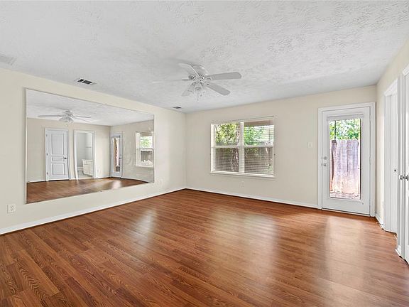 4th image of 3406 Skyline Village Dr
