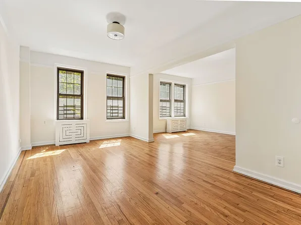 1100 Grand Concourse APT 2I, Bronx, NY 10456