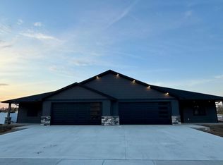 1120 Carl Rd, Mitchell, SD 57301