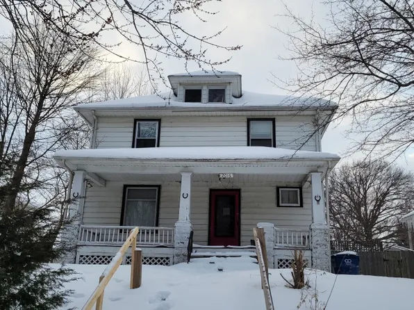 2016 Myrtle St, Davenport, IA 52804
