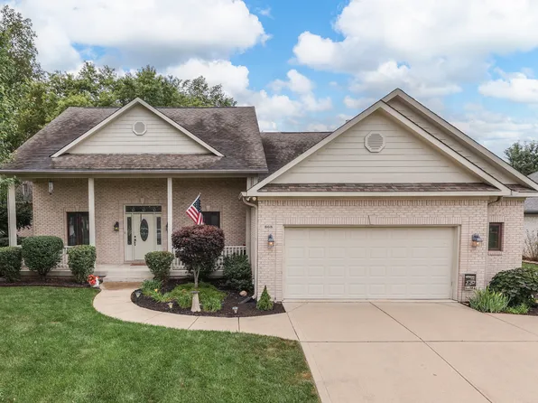 868 Wild Rose Ln, Greenwood, IN 46142