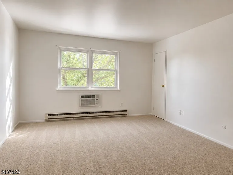807 Eves Dr #3Q — Photo 6