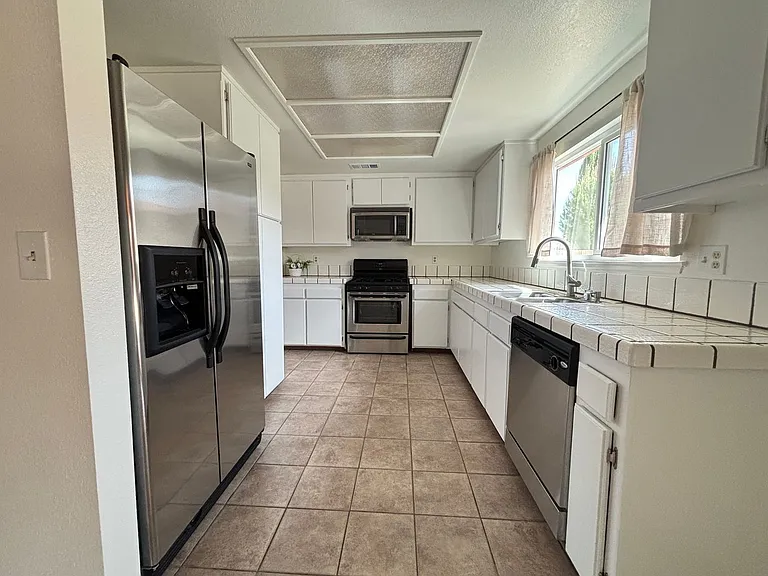 43658 Rogier St — Photo 8