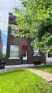 3744 Gravois Ave, Saint Louis, MO, 63116
