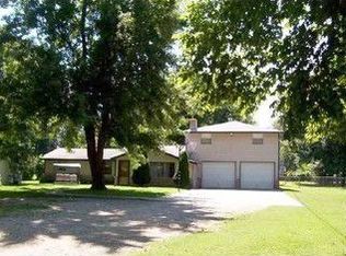210A S Border St, Prairie Grove, AR 72753
