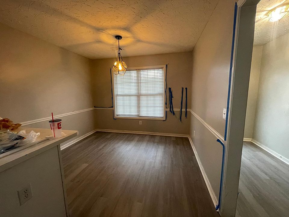 Breakfast/Dining Room