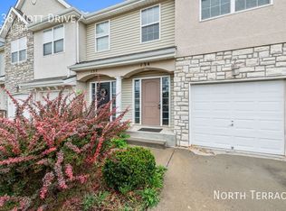138 Mott Dr, Raymore, MO 64083