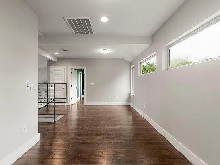 5204 Samuel Huston Ave — Photo 26