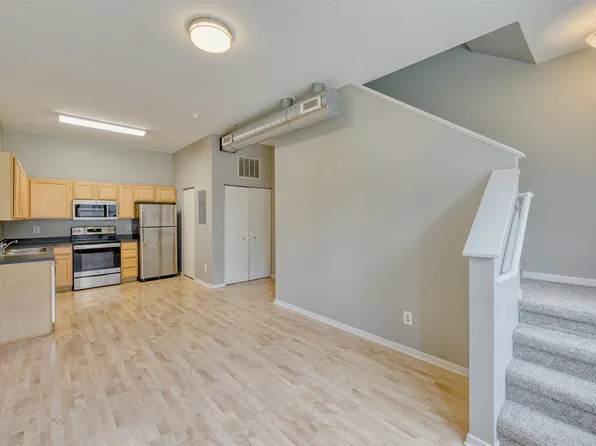 400 E Locust St Unit 101, Des Moines, IA 50309