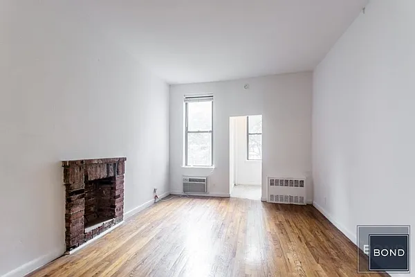 Rented by Bond New York | media 8