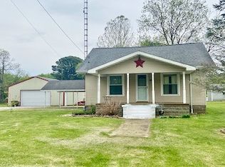 403 E Eubanks St, Norris City, IL 62869