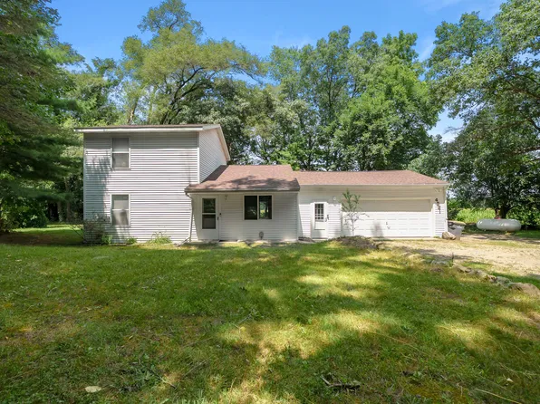 4321 Wolf Dr, Kalamazoo, MI 49009