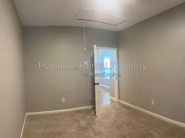 223 Fletcher St SW — Photo 13