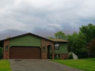 380 Londin Cir, Saint Paul, MN 55119