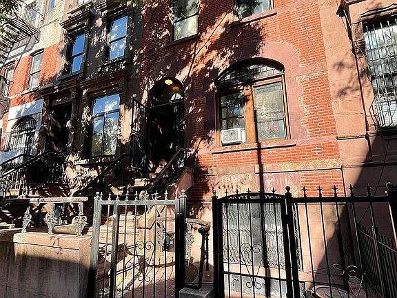 2nd image of 107 W 132nd St