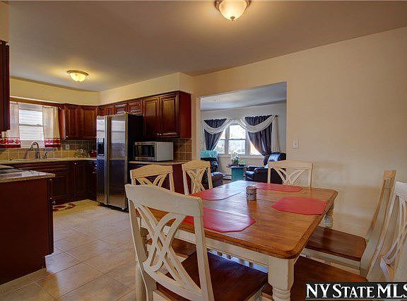4th image of 2474 Hysler St