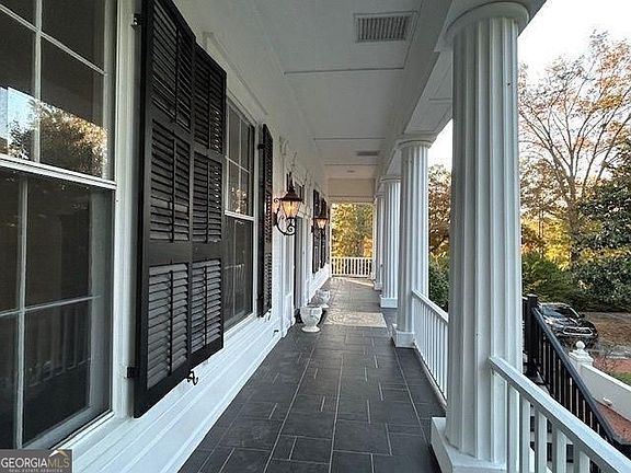 4th image of 112 Hillcrest Rd