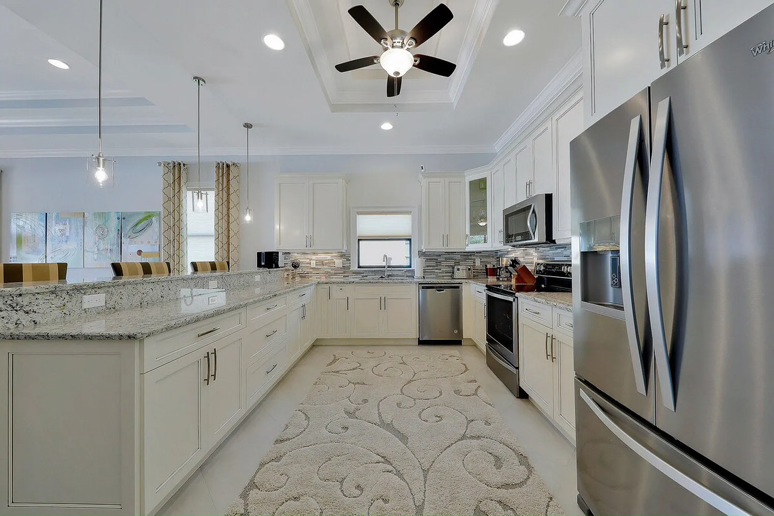 4 bed, 2.0 bath, 2012 sqft, $9,223 — Photo 3
