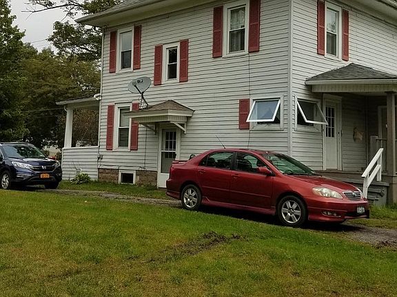 3rd image of 9 Oak Ave