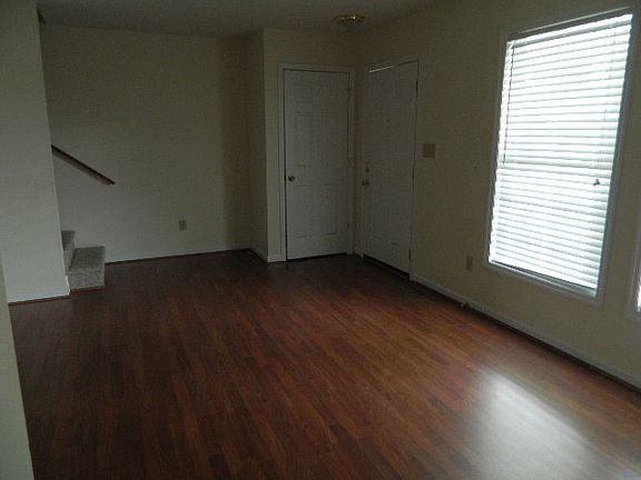 3rd image of 54 Pratt Ln #A