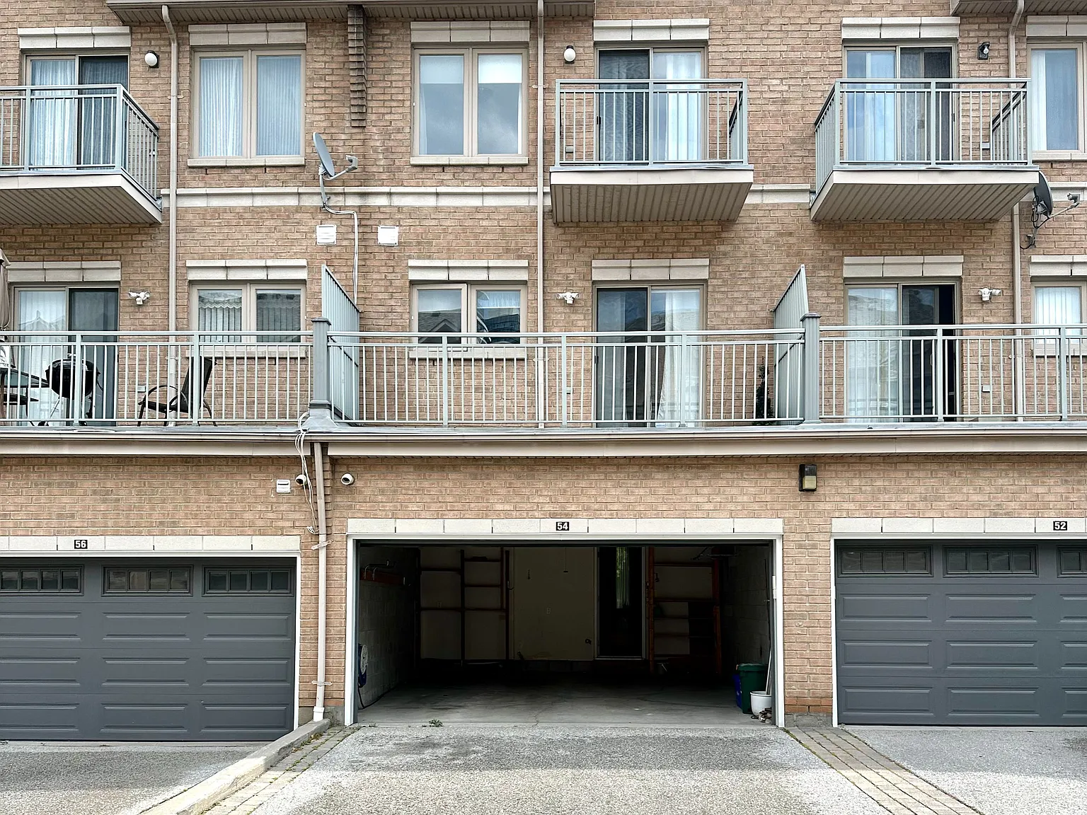 3 bed, $3,980 — Photo 3