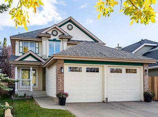9858 N Hidden Valley Dr NW, Calgary, AB T3A 5K5
