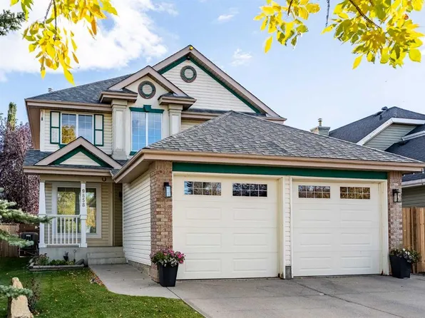 9858 N Hidden Valley Dr NW, Calgary, AB T3A 5K5