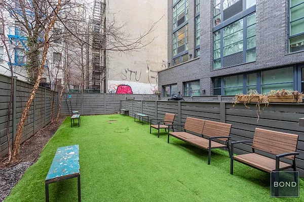 Rented by Bond New York | media 10