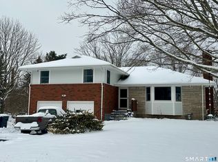 43 Featherbed Ln, Branford, CT 06405