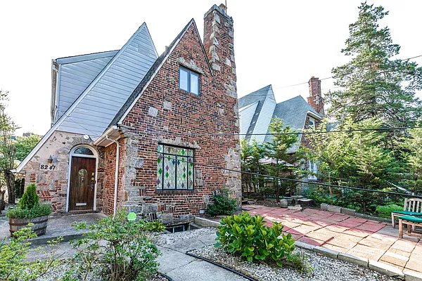 Sold by ERA Top Service Realty, Inc. | media 10