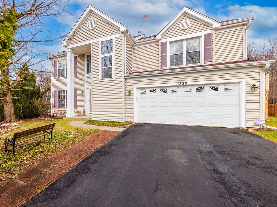 1st image of 1820 Cambridge Dr