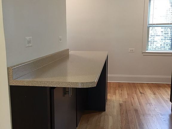 5th image of 5336 N Kenmore Ave APT 3E
