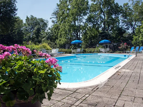 Briarwood House Apartments