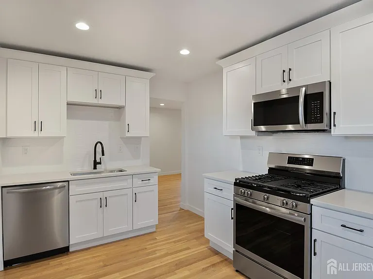 4 Morris Ave #2A — Photo 3