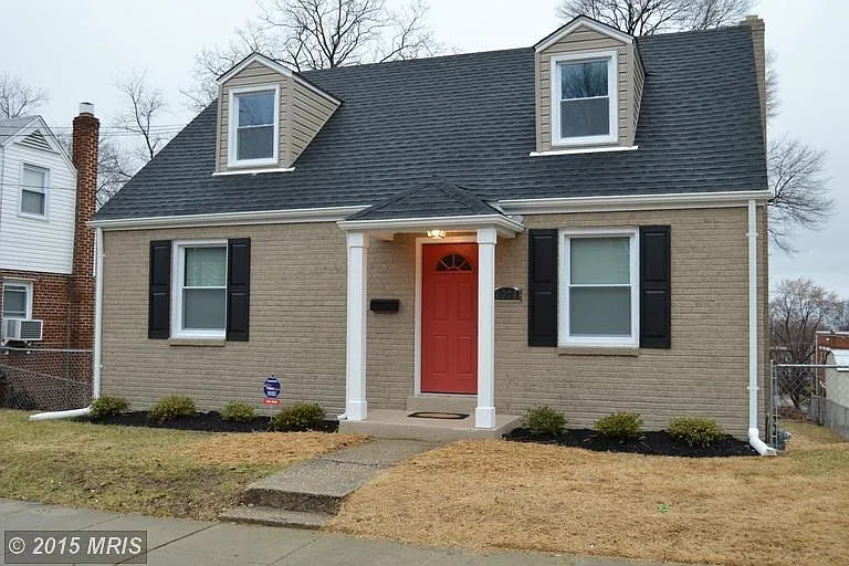 4628 Easy Pl SE photo 1