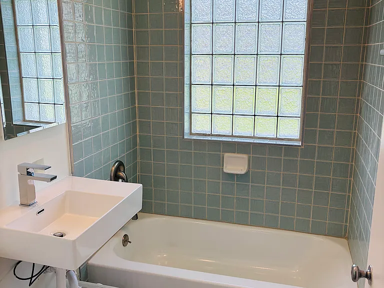 62 Farragut Rd #62 — Photo 5