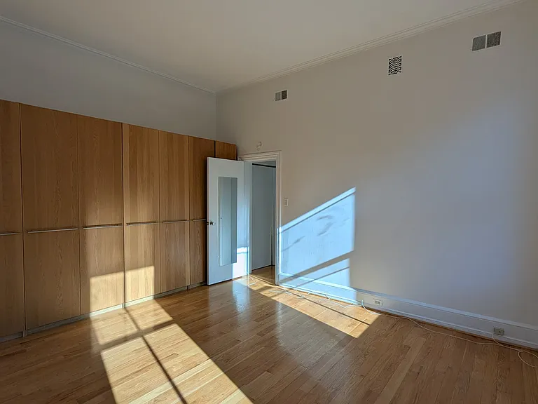 1503 Green St #4 — Photo 23